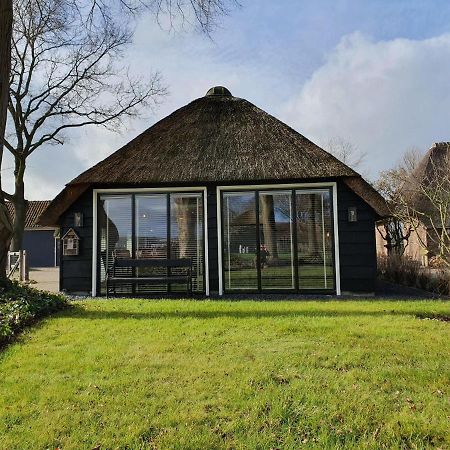 Holiday Home Heeresteeg In Nieuwleusen With Garden De Meele Exteriör bild