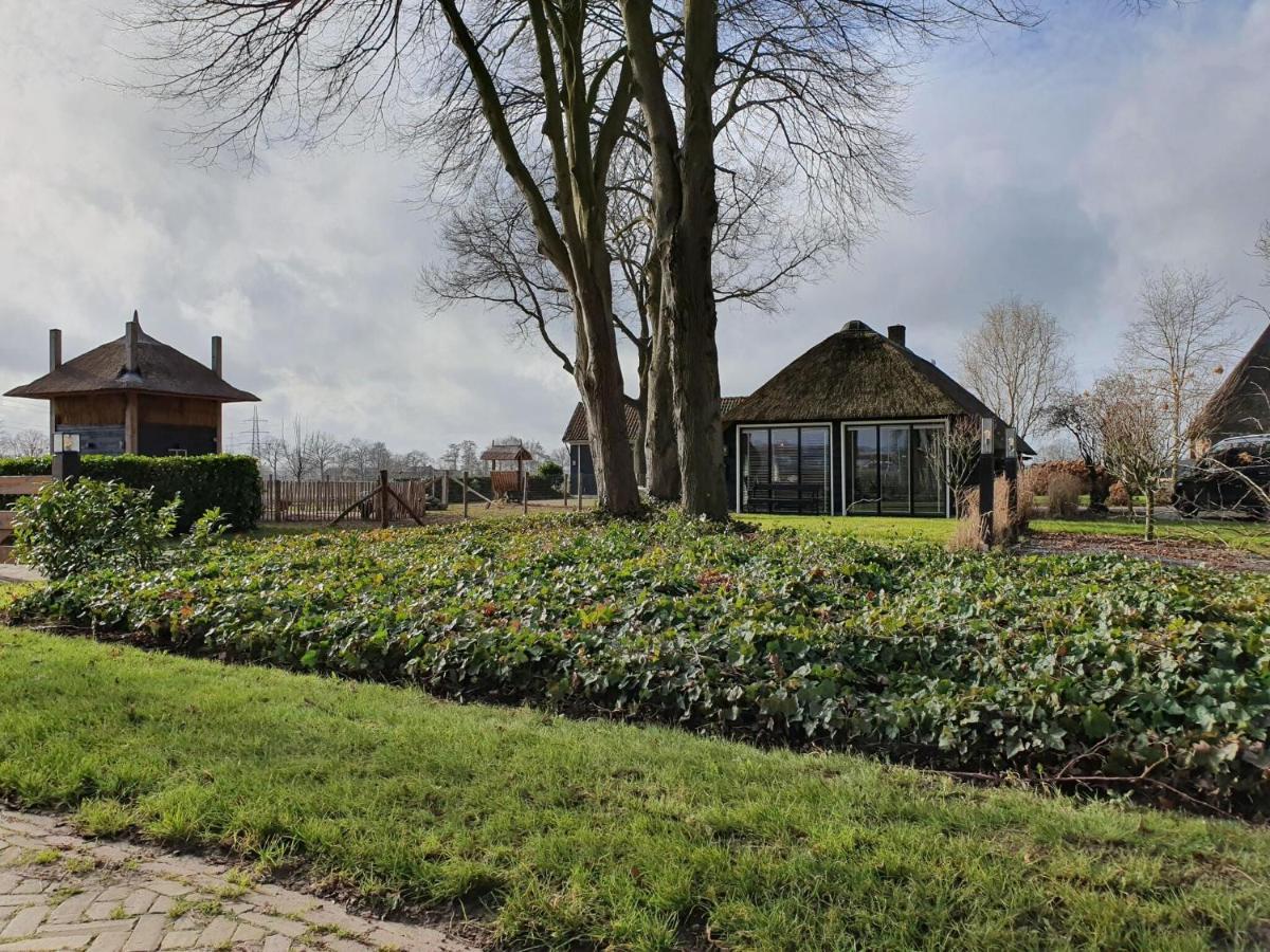 Holiday Home Heeresteeg In Nieuwleusen With Garden De Meele Exteriör bild