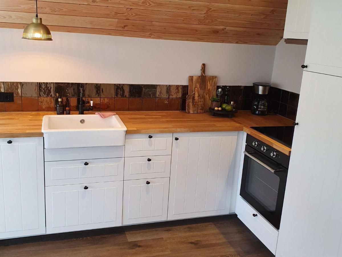 Holiday Home Heeresteeg In Nieuwleusen With Garden De Meele Exteriör bild