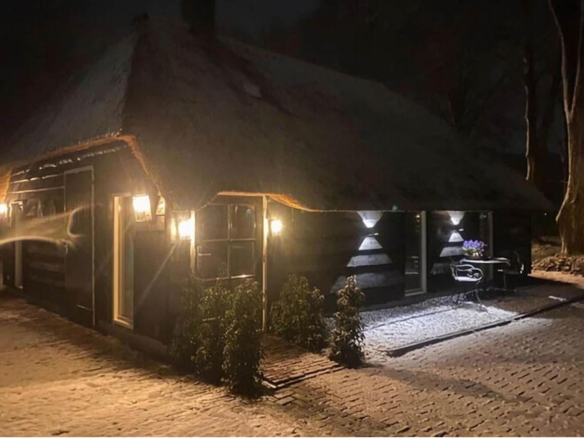 Holiday Home Heeresteeg In Nieuwleusen With Garden De Meele Exteriör bild